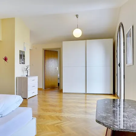 Holiday Home Leonardo Valbandon