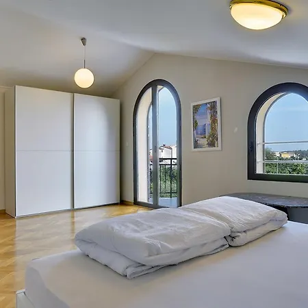 Holiday home Holiday Home Leonardo *