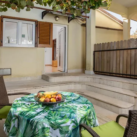 Holiday home Holiday Home Leonardo *