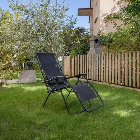 Holiday Home Leonardo * Valbandon