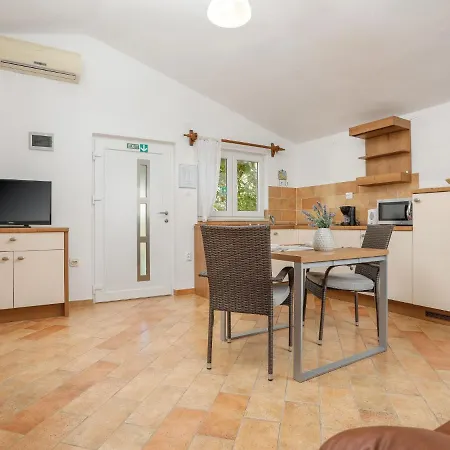 Holiday Home Leonardo *