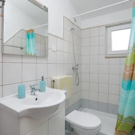 Casa vacanze Holiday Home Leonardo Valbandon